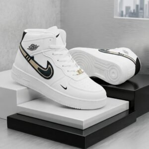 Nike High-Top Sneaker White Black 8.2