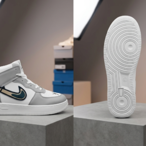 Nike High-Top Sneaker White Black 9.2